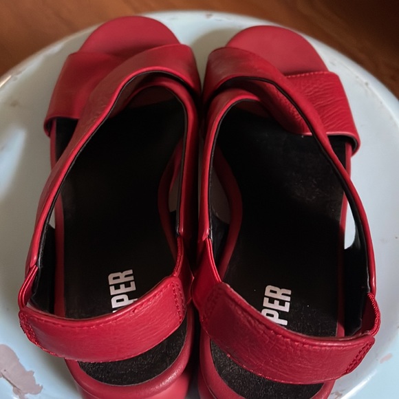 Camper Balloon Slingback Wedge Cross Women's Sandals. - Picture 2 of 3